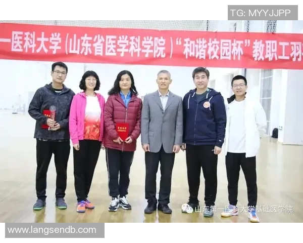 上海羽毛球队团队协作的独特优势与其他队伍的比较分析