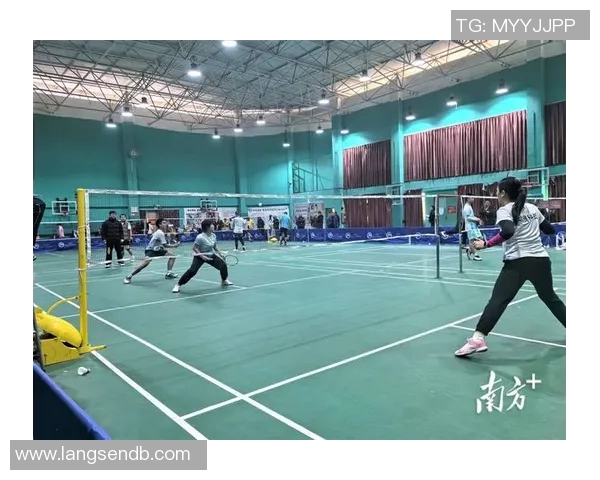 南京羽毛球队挑战赛点评团队协作表现展现出色默契与拼搏精神