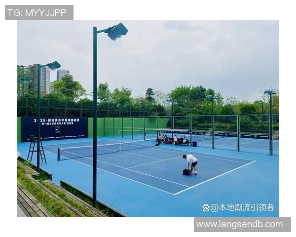 成都网球队的控制革新探索与实践:提升竞技水平的全新路径分析 成都网球队的控制革新探索与实践:提升竞技水平的全新路径分析