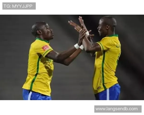 足球明星手势连招全解析助你成为场上焦点的秘诀分享