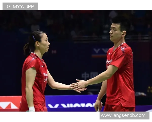 成都羽毛球队与上海羽毛球队赛后战术分析与复盘探讨